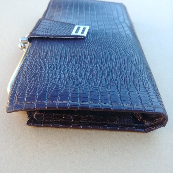 Vintage Leatherette Canada dark brown snakeskin leather wallet - Picture 2 of 14